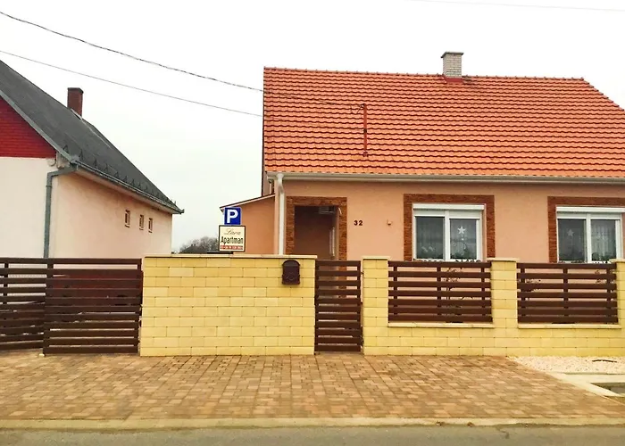 Lara Apartman